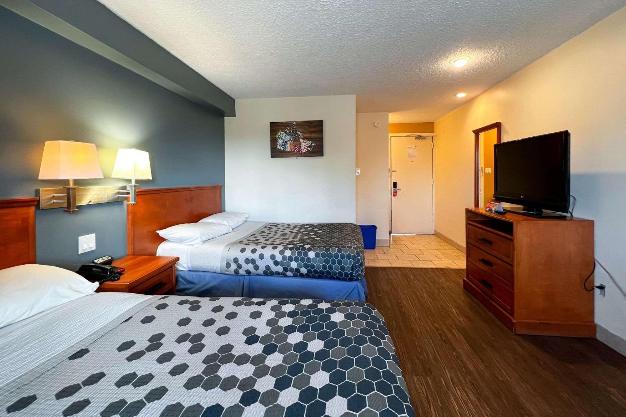 Econo Lodge Motel Village YYC Exteriör bild